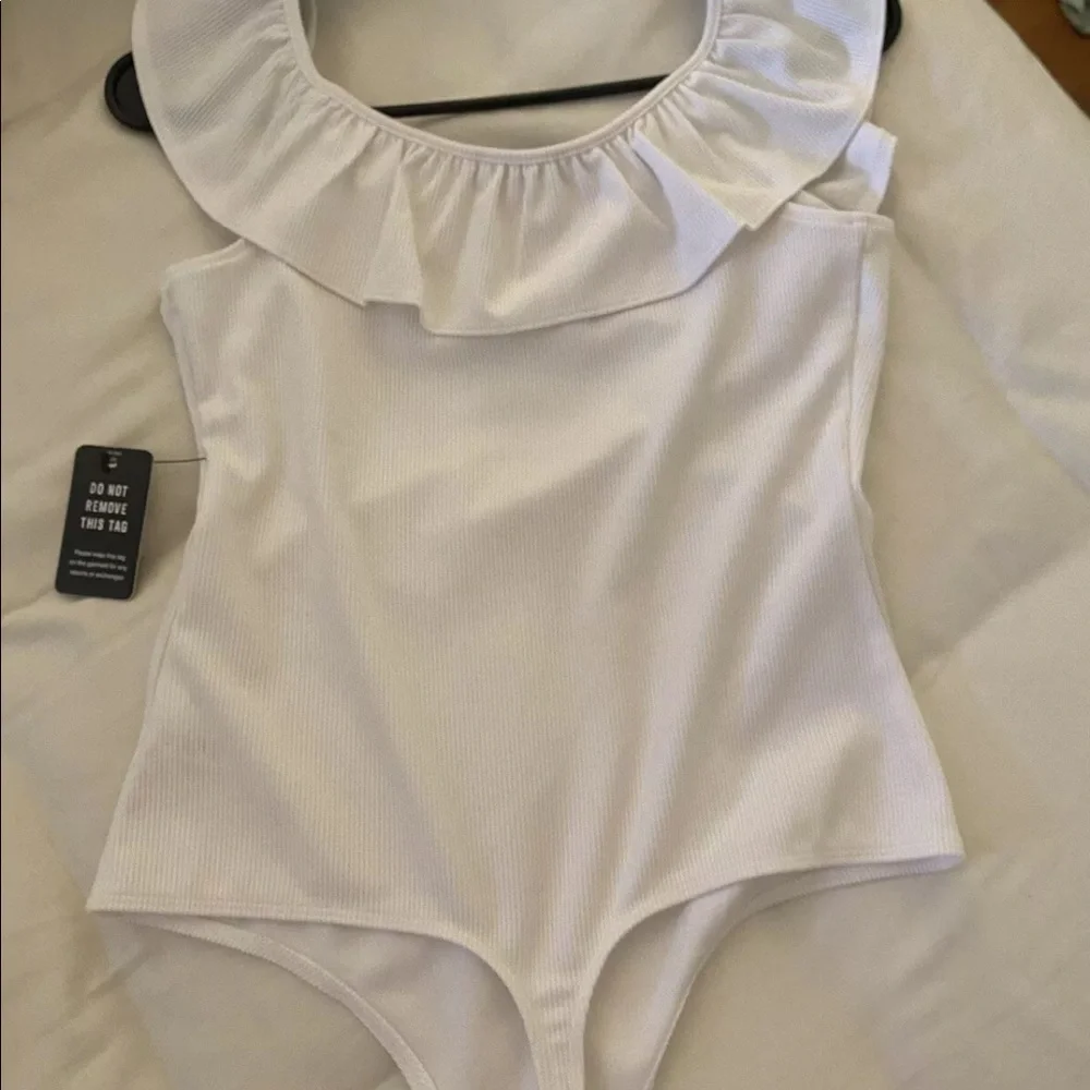 Express Ribbed Ruffle off the Shoulders Bodysuit - Picture 3 of 3